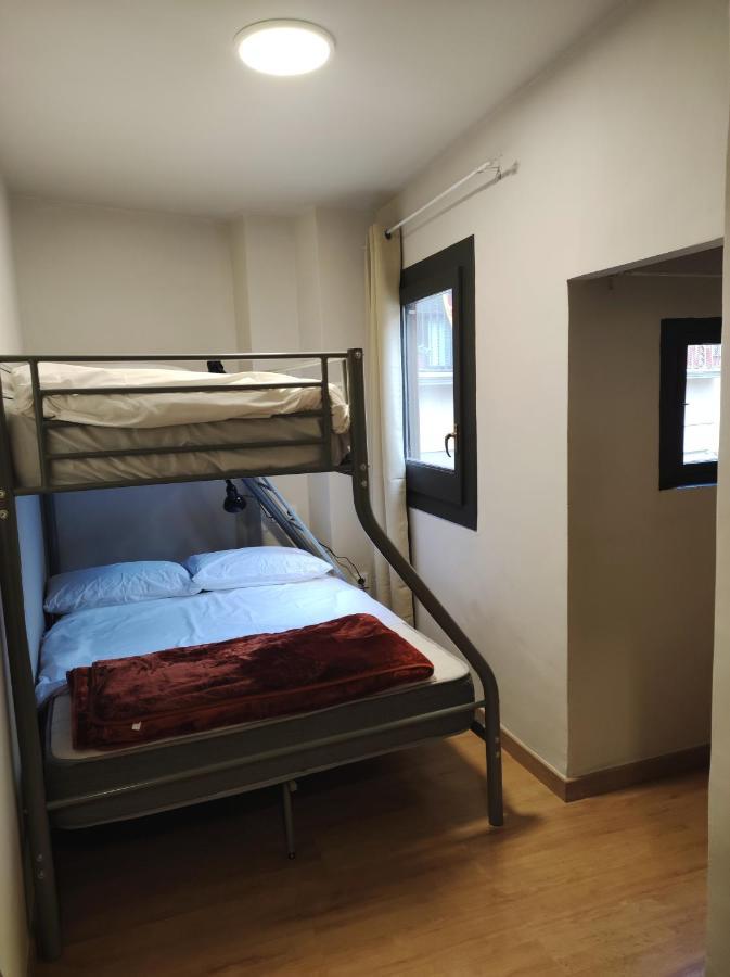 Apt 1 Acollidor Al Centre Historic De Vic Aptgarbi Eksteriør bilde